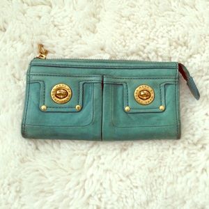 MARC BY MARC JACOBS Totally Turnlock Wallet